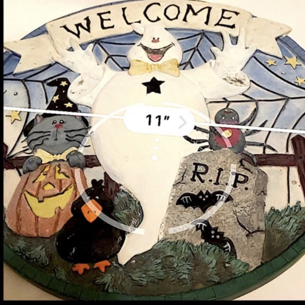 Halloween Graphic Raised Art Wall Decor Plaque Round Outdoor Welcome Sign. - Picture 2 of 4